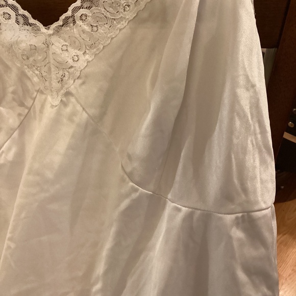 Vintage Vanity Fair slip/nightgown/slip dress - Picture 2 of 8